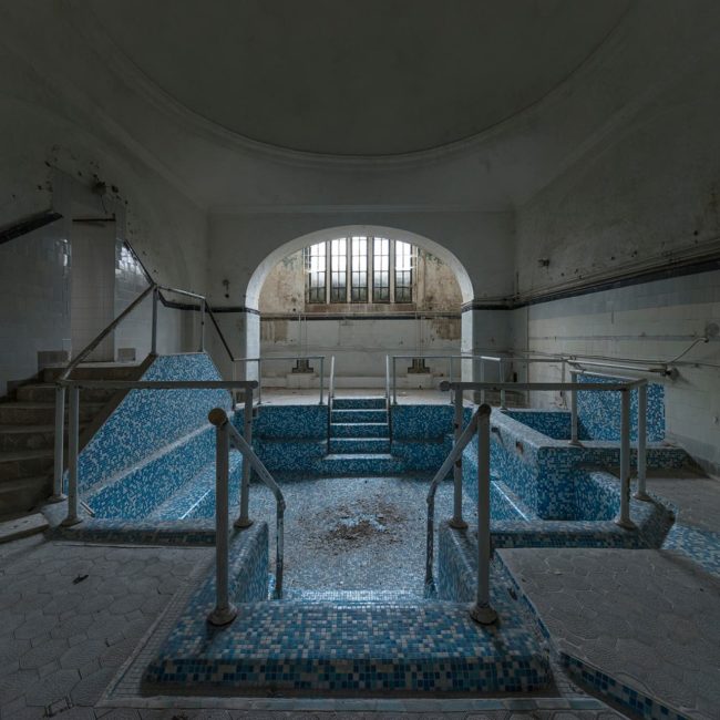 urban-urbex-exploration-bulgarie-thermes-bain-spa-bleu