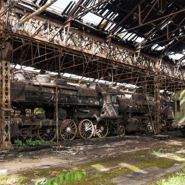 urbex-urban-exploration-hongrie-train-Istvantelek-locomotive