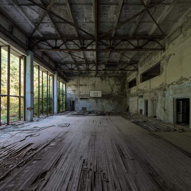 urbex-urban-exploration-ukraine-tchernobyl-pripiat-gymnase-basket