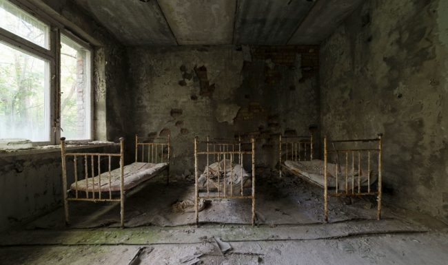 urbex-urban-exploration-ukraine-tchernobyl-pripiat-hopital-lits