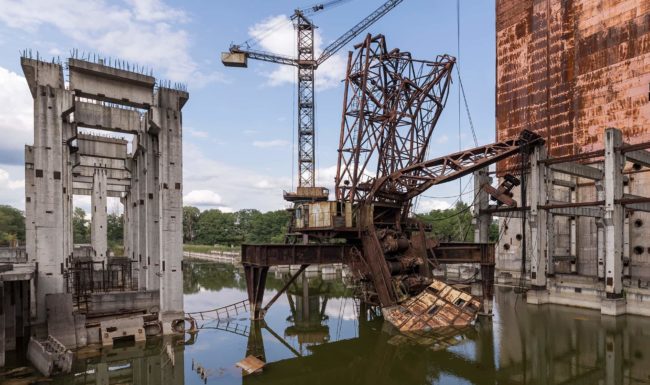 urbex-urban-exploration-ukraine-tchernobyl-pripiat-usine-grue