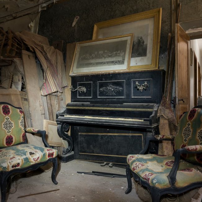 urbex-exploration-frabce-chateau-viticole-ouest-piano