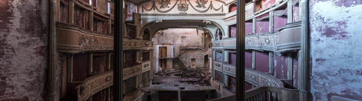 urbex-exploration-italie-theatre-balconi