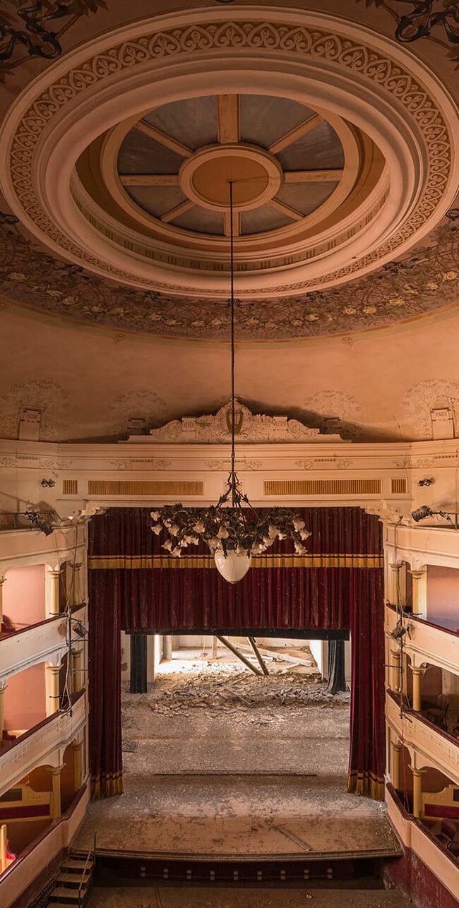 urbex-exploration-italie-theatre-teatro-rose