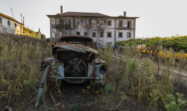 urbex-urban-exploration-portugal-azeitonas-quinta-automobile