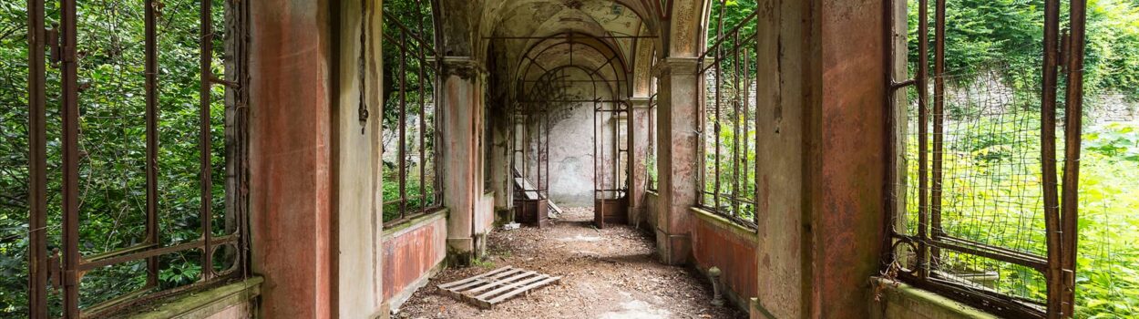 urbex-exploration-italie-villa-turin-couloir