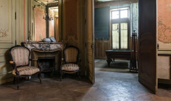 urbex-exploration-france-chateau-grenouille-billard