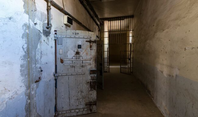 urbex-urban-exploration-avignon-prison-sainte-anne-carceral-cellule-120