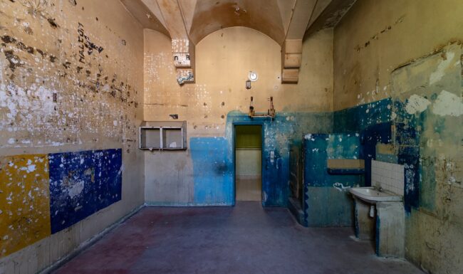 urbex-urban-exploration-avignon-prison-sainte-anne-carceral-cellule-140