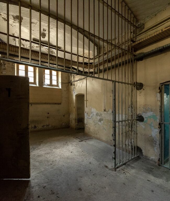 urbex-urban-exploration-avignon-prison-sainte-anne-carceral-jail