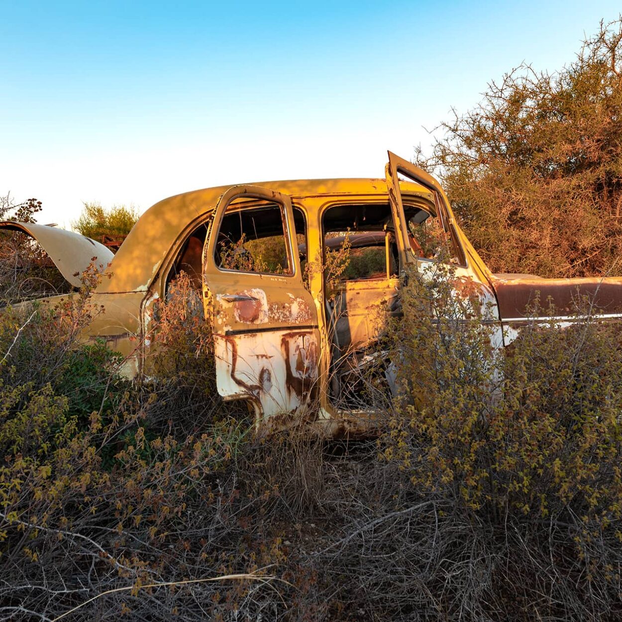 urbex-urban-exploration-chypre-400-voiture-car