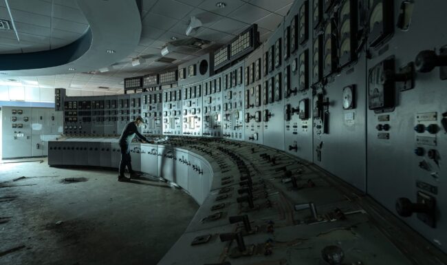 urbex-urban-exploration-usa-control-room-powerplant