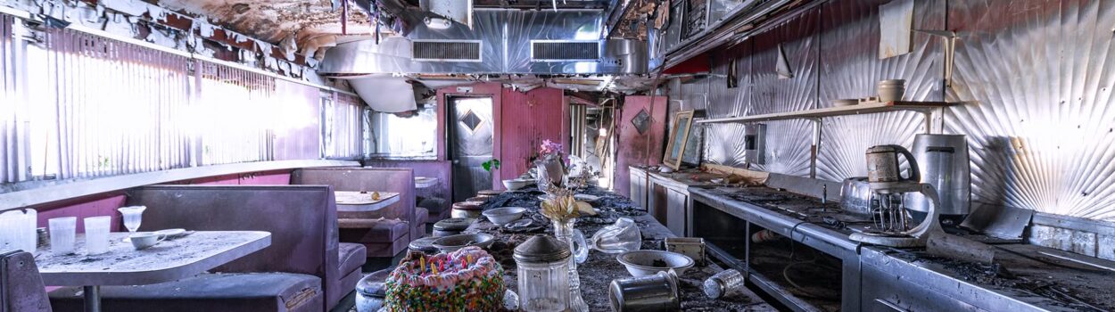 urbex-urban-exploration-usa-diner-food-birthday-gateau