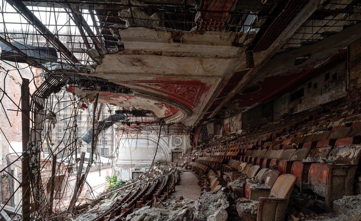 urbex-urban-exploration-usa-paramount-theater-theatre