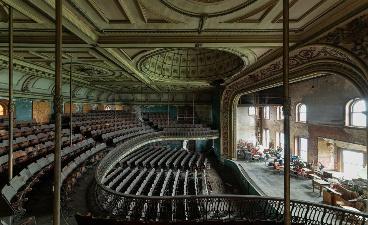 urbex-urban-exploration-usa-secret-theater