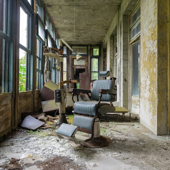 urbex-urban-exploration-usa-dentist-dentiste-fauteuil