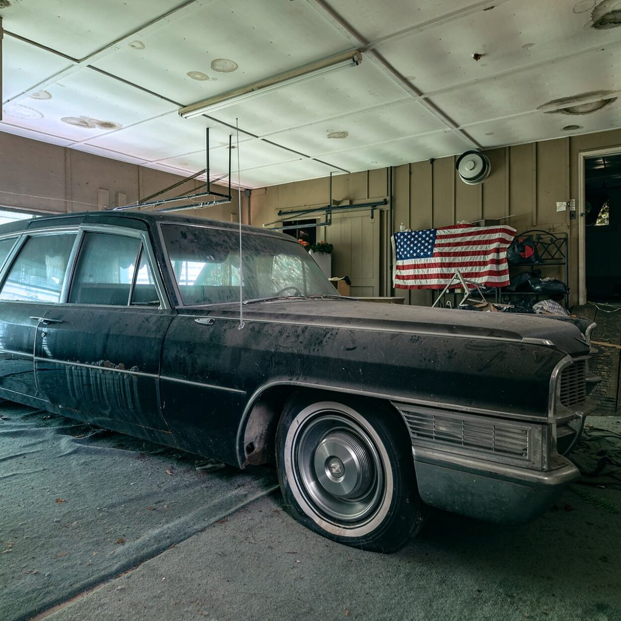 urbex-urban-exploration-usa-car-auto-hearse-corbillard