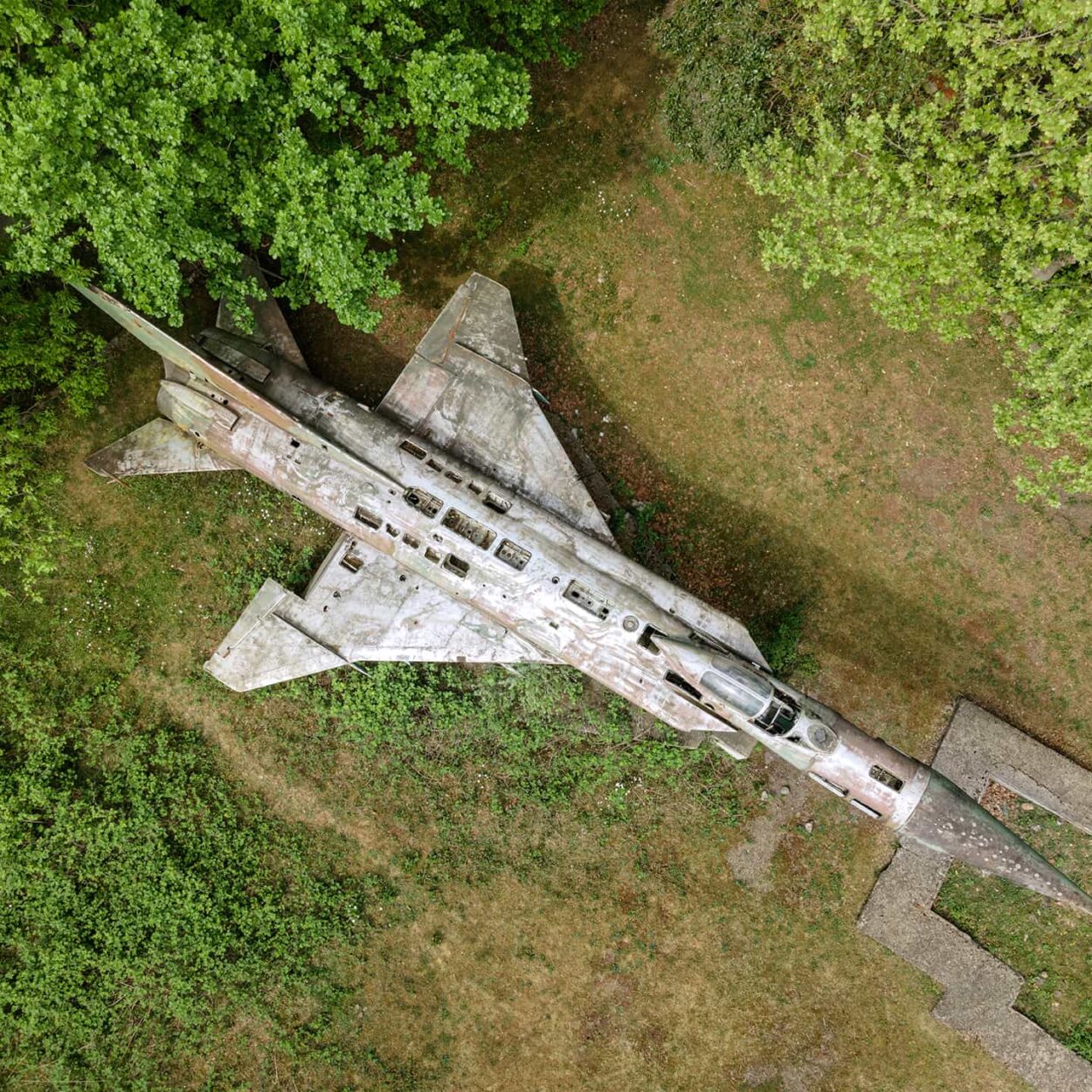 urbex-urban-exploration-georgie-avion-militaire