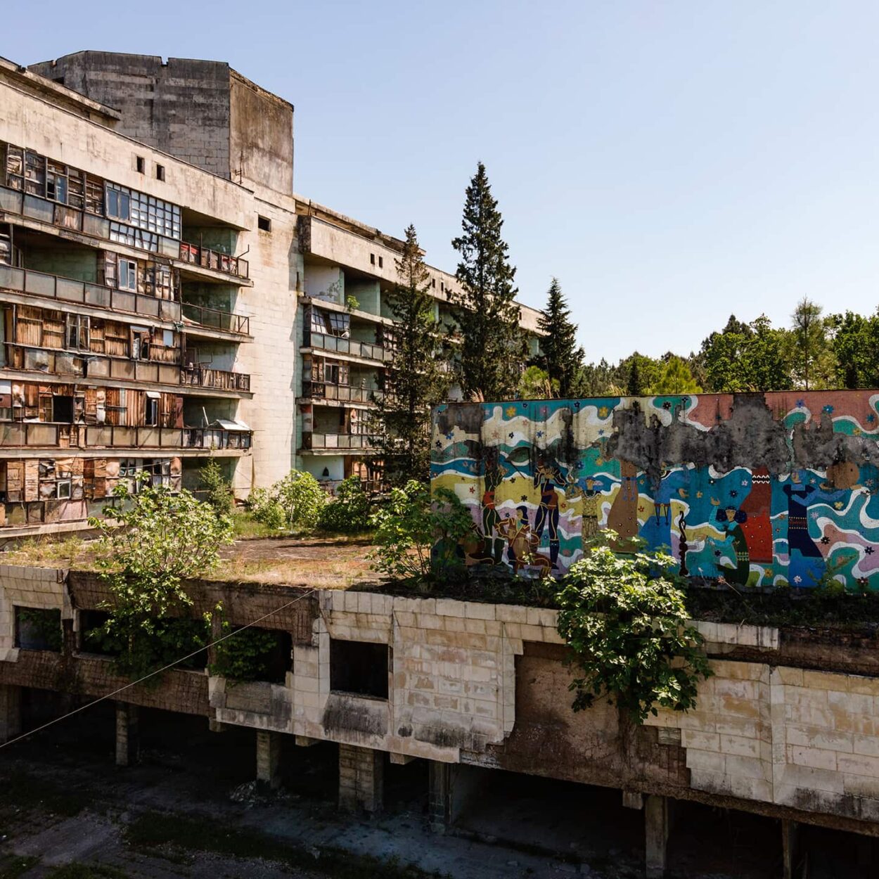 urbex-urban-exploration-georgie-sanatorium-montain-valley