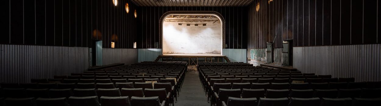 urbex-urban-exploration-georgie-theatre-theater-abandoned