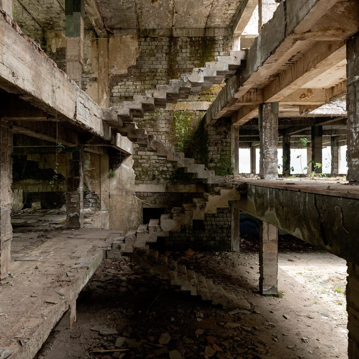 urbex-urban-exploration-georgie-sanatorium-sakartvelo-stairs-escaliers