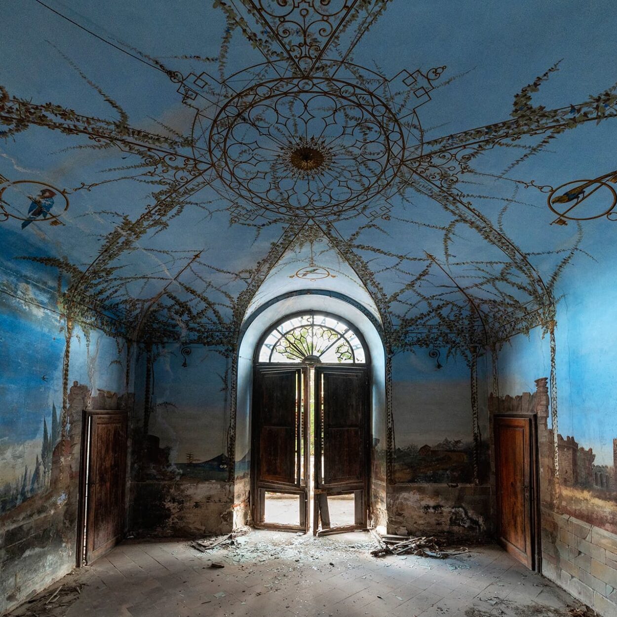 urbex-exploration-italie-ciel-bleu